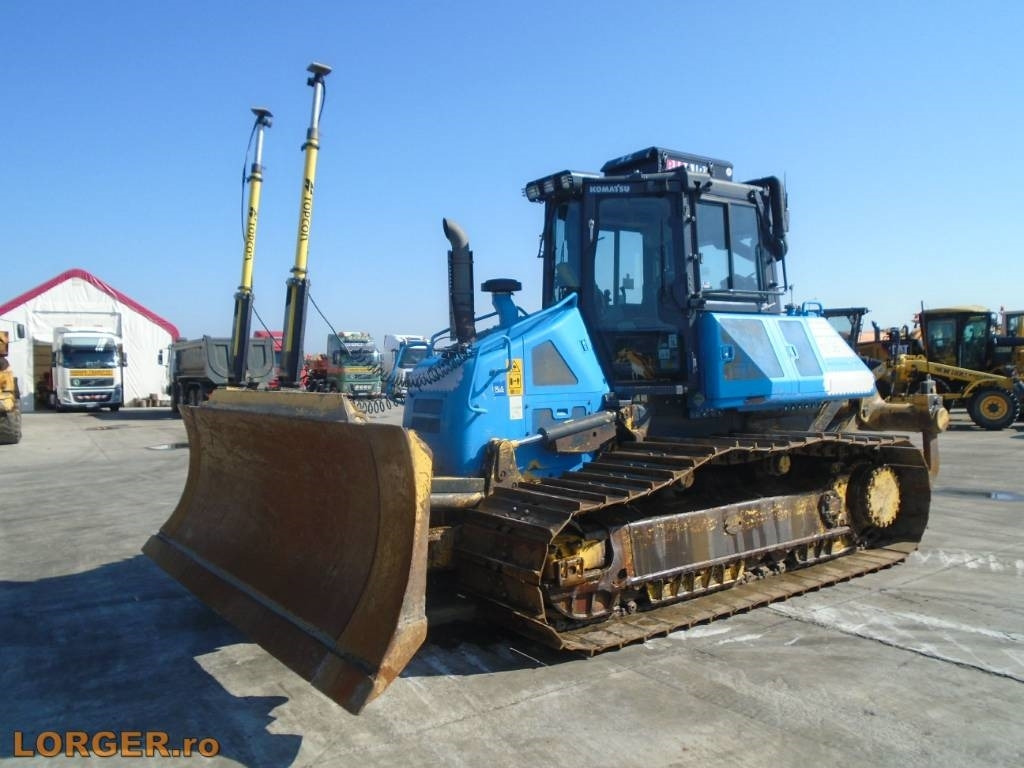 Komatsu D61PX-23 / With 3D laser GPS - Buldózer: 1 kép. Komatsu D61PX-23 / With 3D laser GPS - Buldózer: 1 kép.