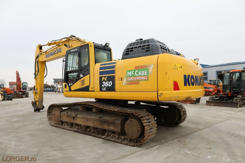 Komatsu PC 360 LC - 11 - Lánctalpas kotró: 2 kép. Komatsu PC 360 LC - 11 - Lánctalpas kotró: 2 kép.