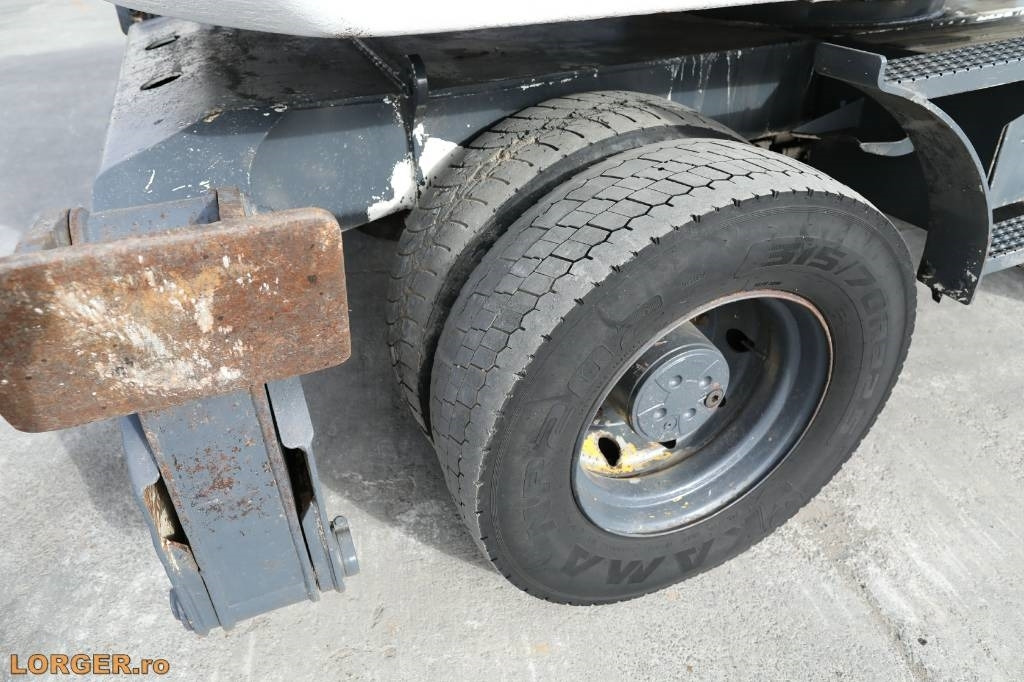 Gumikerekes kotró Liebherr A 316 Litronic: 8 kép. Gumikerekes kotró Liebherr A 316 Litronic: 8 kép.