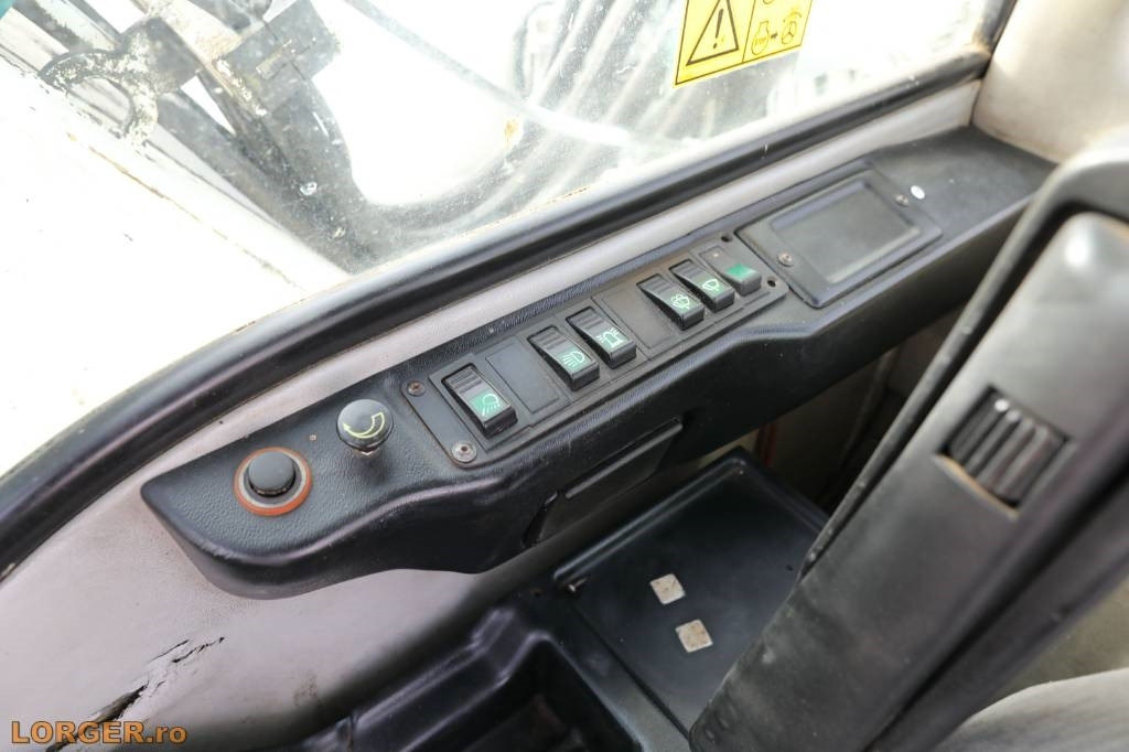 Gumikerekes kotró Liebherr A 316 Litronic: 16 kép. Gumikerekes kotró Liebherr A 316 Litronic: 16 kép.