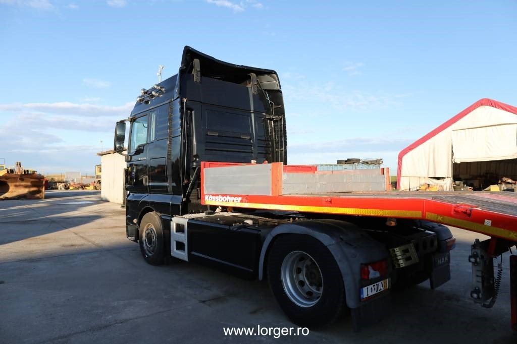 MAN TGX 18.440 4x2 BLS + Trailer Kässbohrer LB3 Lowbed  - Nyergesvontató: 3 kép. MAN TGX 18.440 4x2 BLS + Trailer Kässbohrer LB3 Lowbed  - Nyergesvontató: 3 kép.