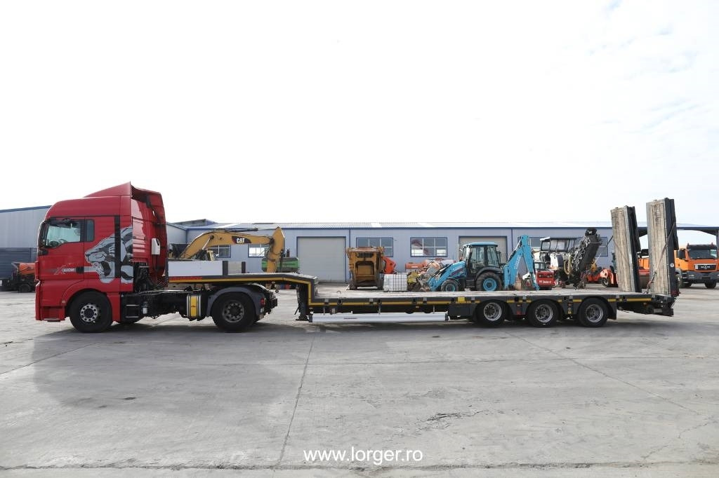 Nyergesvontató MAN TGX 18.500 4x2 + Trailer Kässbohrer LB3E Lowbed: 10 kép.