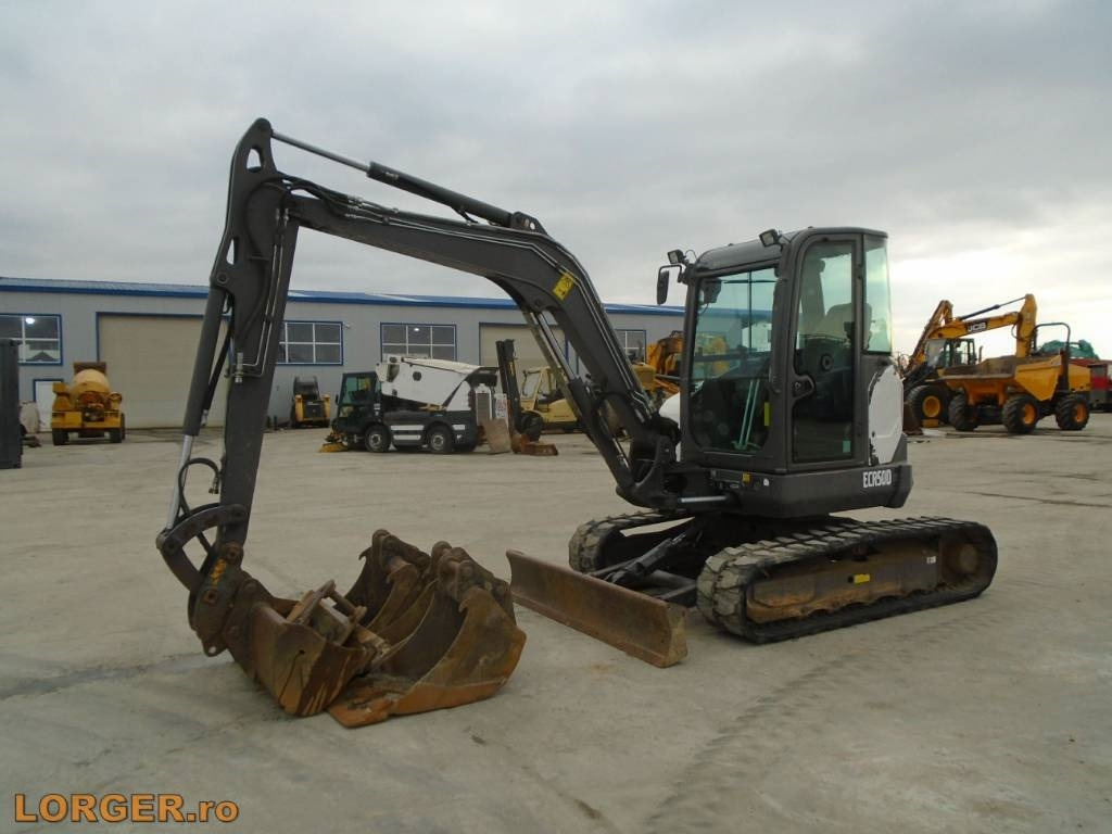 Volvo ECR 50 D - Minikotró: 1 kép. Volvo ECR 50 D - Minikotró: 1 kép.