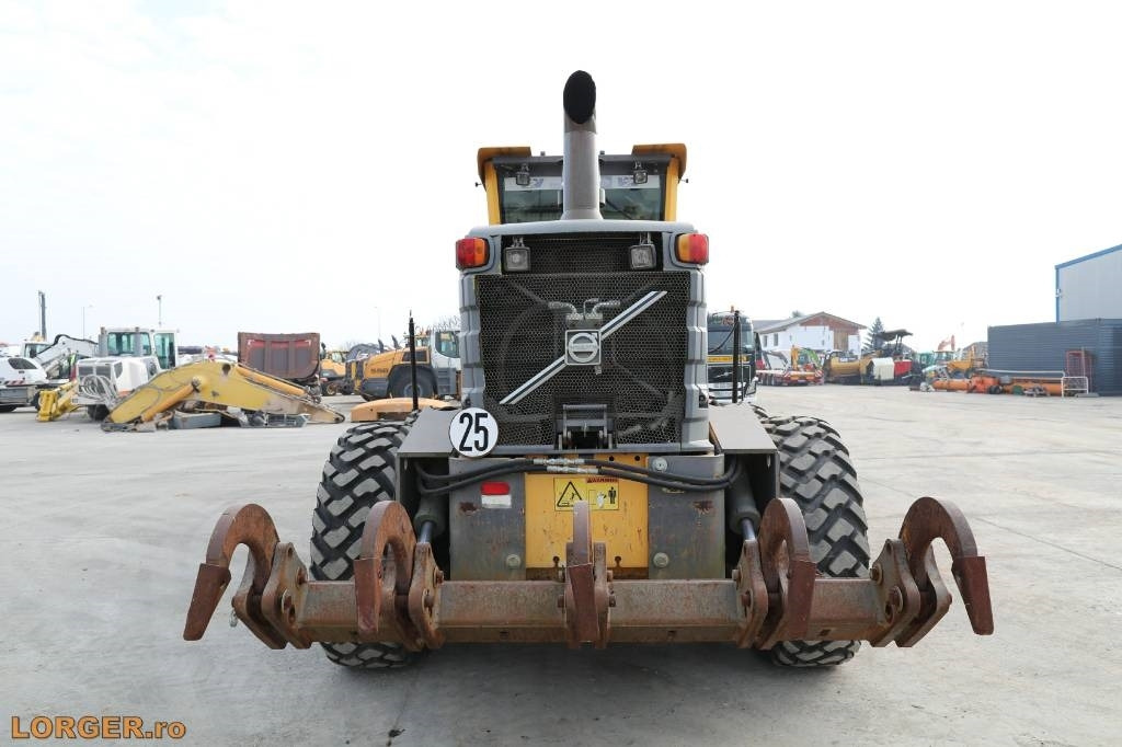 Volvo G 930 + Sistem GPS 3D - Gréder: 5 kép. Volvo G 930 + Sistem GPS 3D - Gréder: 5 kép.