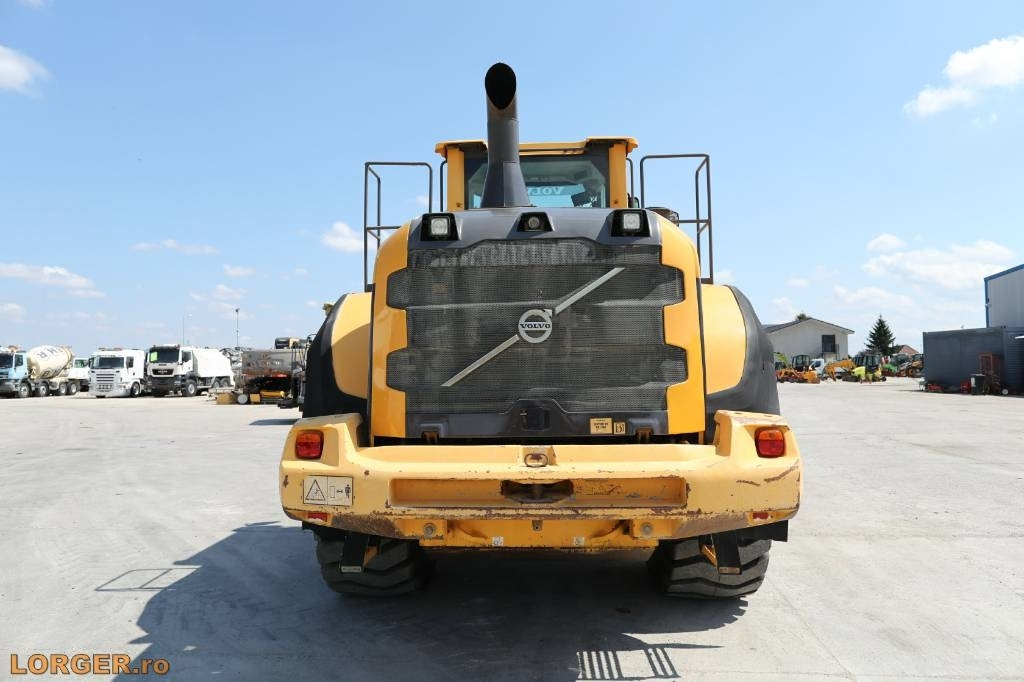 Volvo L 150 G - Gumikerekes homlokrakodó: 5 kép. Volvo L 150 G - Gumikerekes homlokrakodó: 5 kép.
