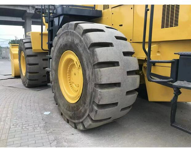2021 Komatsu WA600 - Gumikerekes homlokrakodó: 5 kép. 2021 Komatsu WA600 - Gumikerekes homlokrakodó: 5 kép.