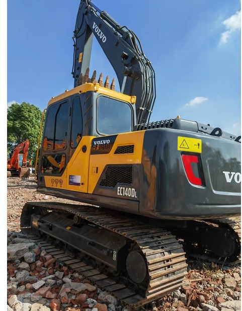 2021 Volvo EC140DL - Lánctalpas kotró: 2 kép. 2021 Volvo EC140DL - Lánctalpas kotró: 2 kép.