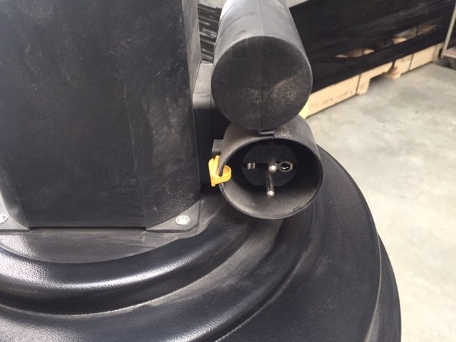 Alko Mobil-100 - HVAC berendezés: 5 kép. Alko Mobil-100 - HVAC berendezés: 5 kép.