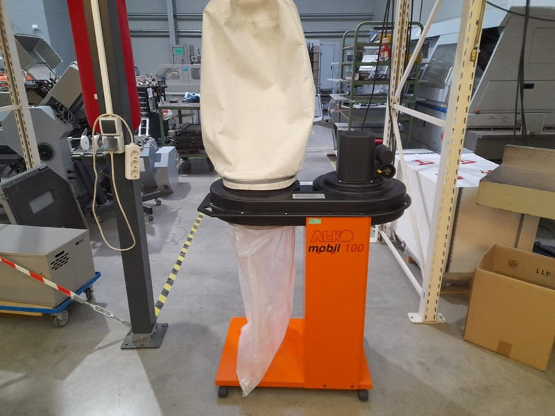 Alko Mobil 100 - Spirálozógép: 1 kép. Alko Mobil 100 - Spirálozógép: 1 kép.