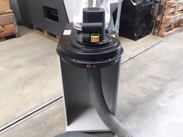 Alko Mobil-100 - HVAC berendezés: 4 kép. Alko Mobil-100 - HVAC berendezés: 4 kép.