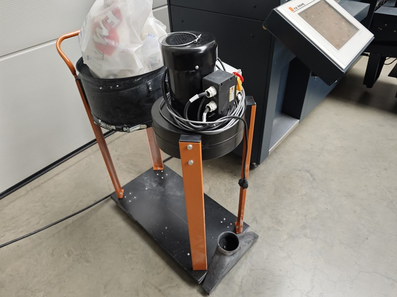 Bourg CP BB 3002 | 2.6Mio - Spirálozógép: 4 kép. Bourg CP BB 3002 | 2.6Mio - Spirálozógép: 4 kép.