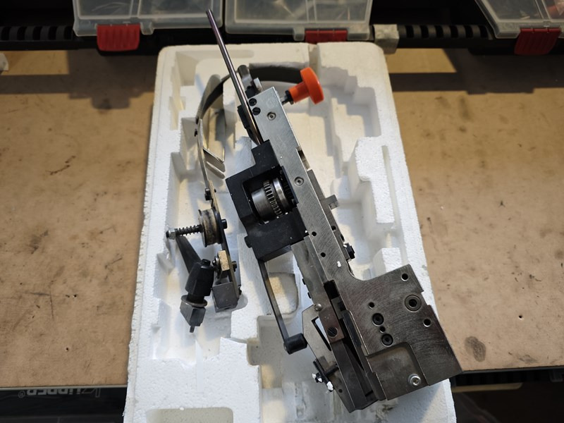 Hohner stitching head 52/8 - Nyomdagép: 1 kép. Hohner stitching head 52/8 - Nyomdagép: 1 kép.