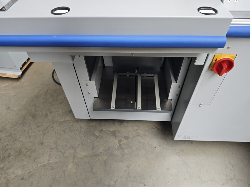 Horizon BQ-270V | 371.000 | 2011 - Spirálozógép: 3 kép. Horizon BQ-270V | 371.000 | 2011 - Spirálozógép: 3 kép.