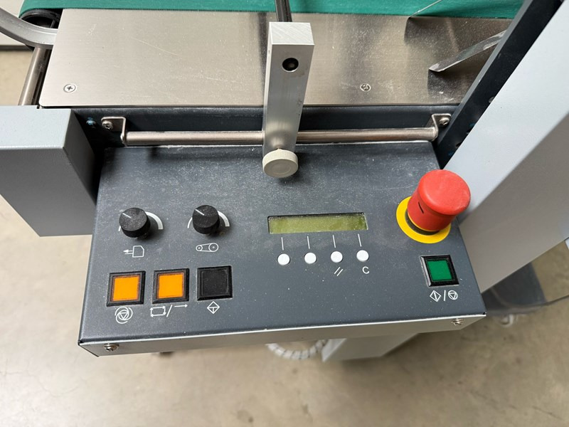 Horizon PST-40 - Hajtógatógép: 2 kép. Horizon PST-40 - Hajtógatógép: 2 kép.