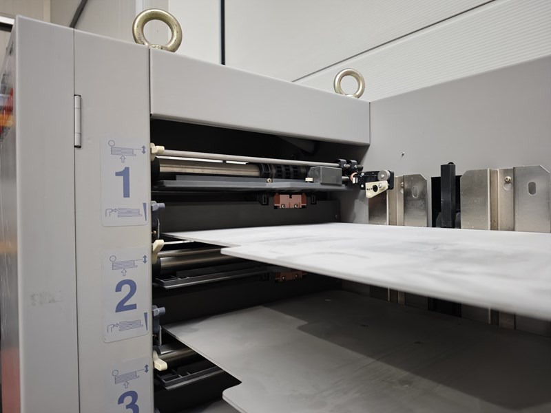 Horizon VAC 100a | 1998 - Nyomdagép: 2 kép. Horizon VAC 100a | 1998 - Nyomdagép: 2 kép.