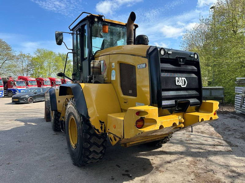 Cat 930M - Gumikerekes homlokrakodó: 4 kép. Cat 930M - Gumikerekes homlokrakodó: 4 kép.