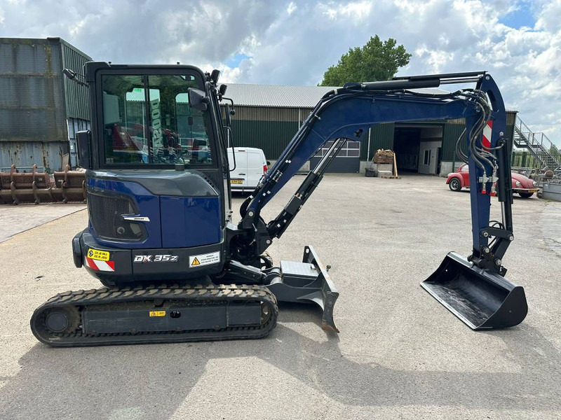 Doosan DX 35 Z - Like new! - Minikotró: 5 kép. Doosan DX 35 Z - Like new! - Minikotró: 5 kép.