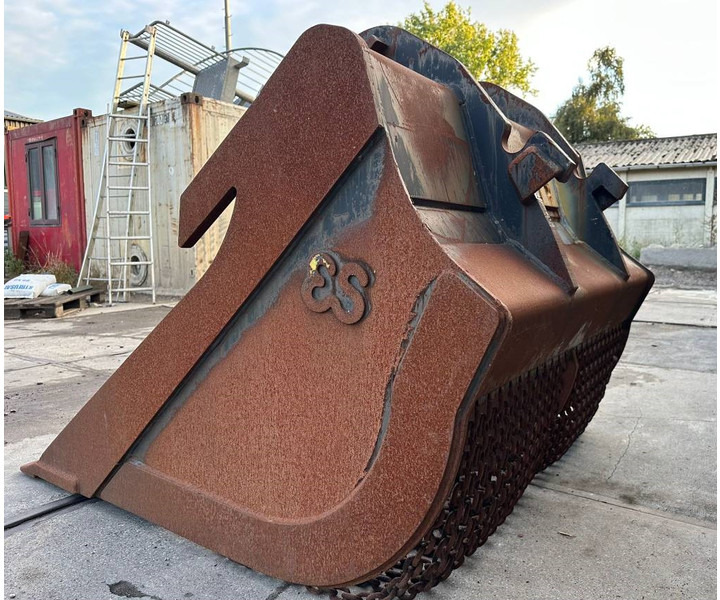 Eurosteel chainbucket 1700ltr 150cm wide kettingbak - Kanál - Építőipari gépek: 4 kép. Eurosteel chainbucket 1700ltr 150cm wide kettingbak - Kanál - Építőipari gépek: 4 kép.