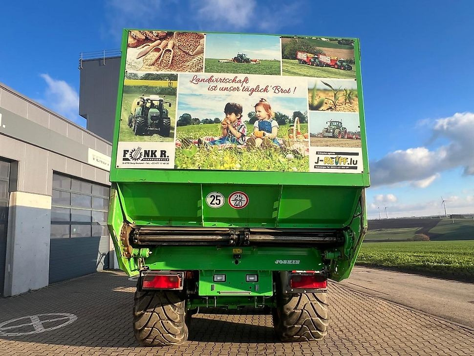 J.Reiff Sarl
Herr Stefan Neukirch - 77 Z.I in den - Mezőgazdasági pótkocsi: 4 kép. J.Reiff Sarl
Herr Stefan Neukirch - 77 Z.I in den - Mezőgazdasági pótkocsi: 4 kép.