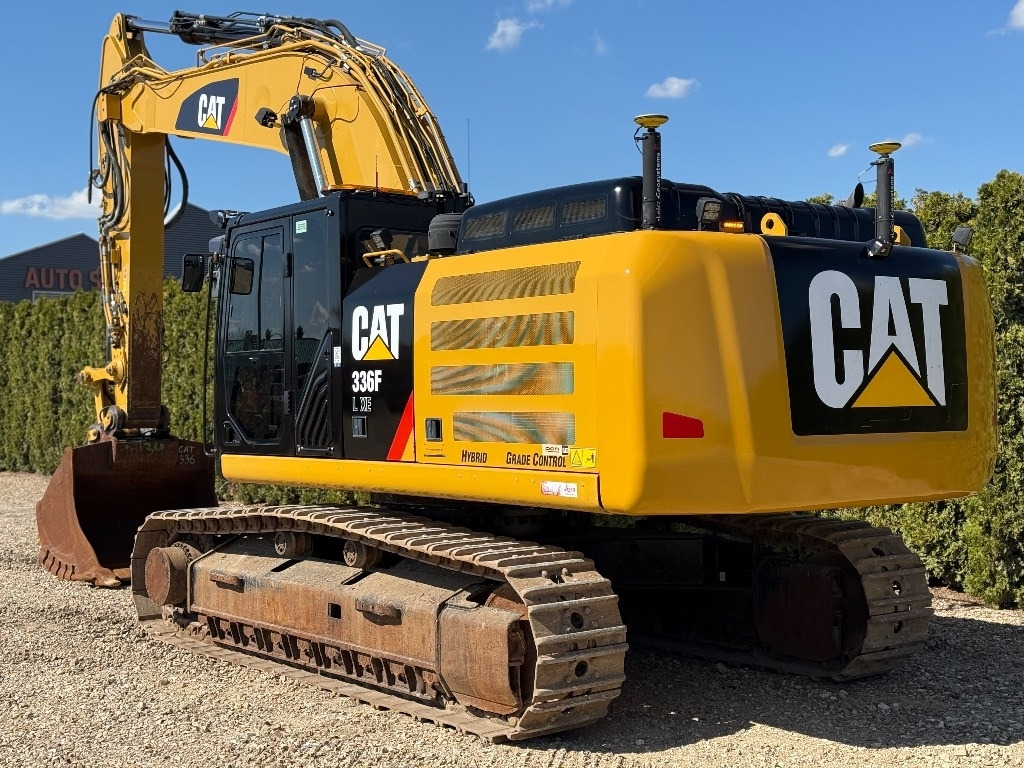 CAT 336 FL - Lánctalpas kotró: 3 kép. CAT 336 FL - Lánctalpas kotró: 3 kép.