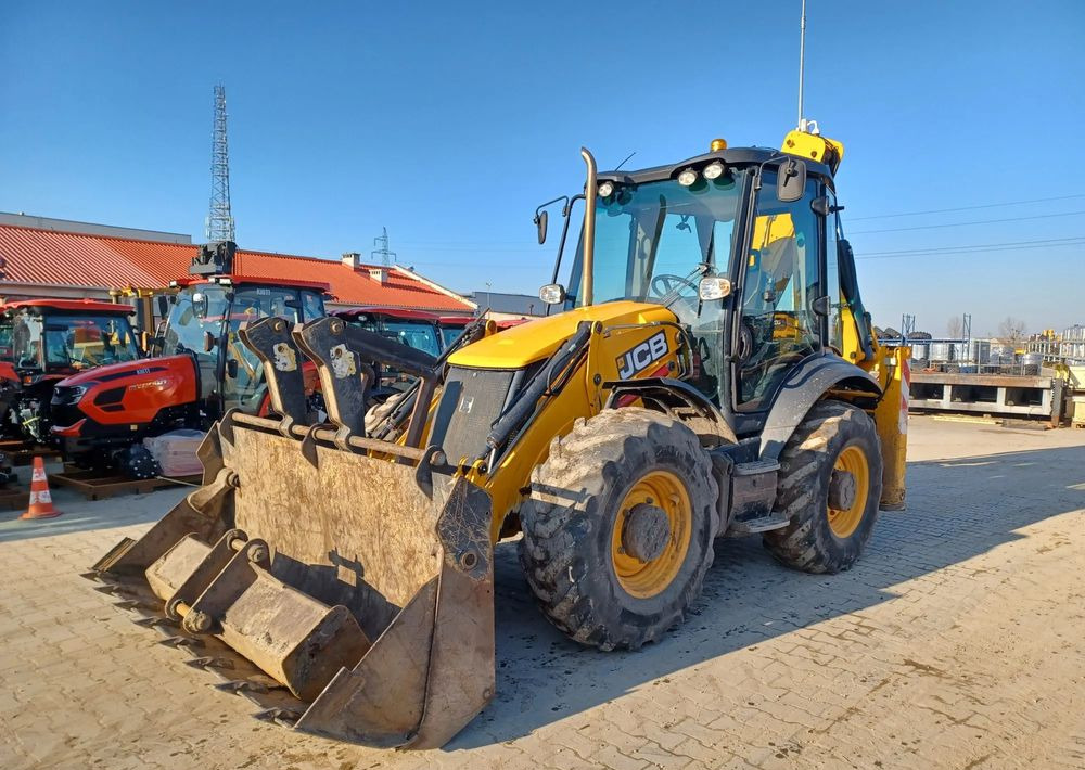 JCB 3CX SUPER - Kotrórakodó: 2 kép. JCB 3CX SUPER - Kotrórakodó: 2 kép.