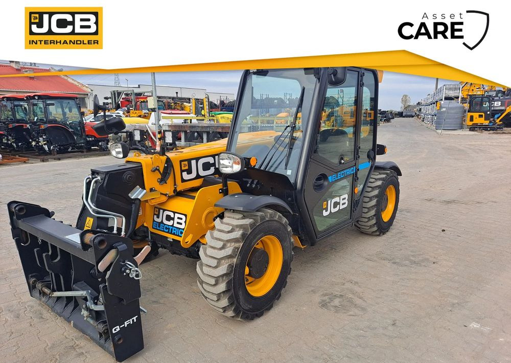 JCB 525-60E - Teleszkópos rakodó: 1 kép. JCB 525-60E - Teleszkópos rakodó: 1 kép.