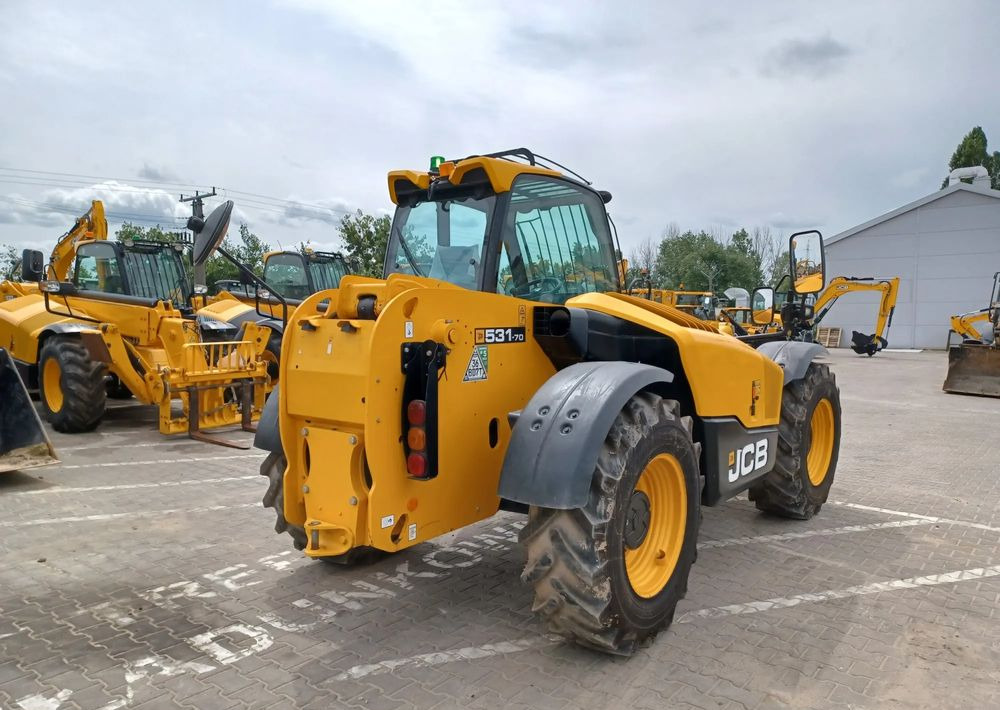 JCB 531-70 - Teleszkópos rakodó: 3 kép. JCB 531-70 - Teleszkópos rakodó: 3 kép.