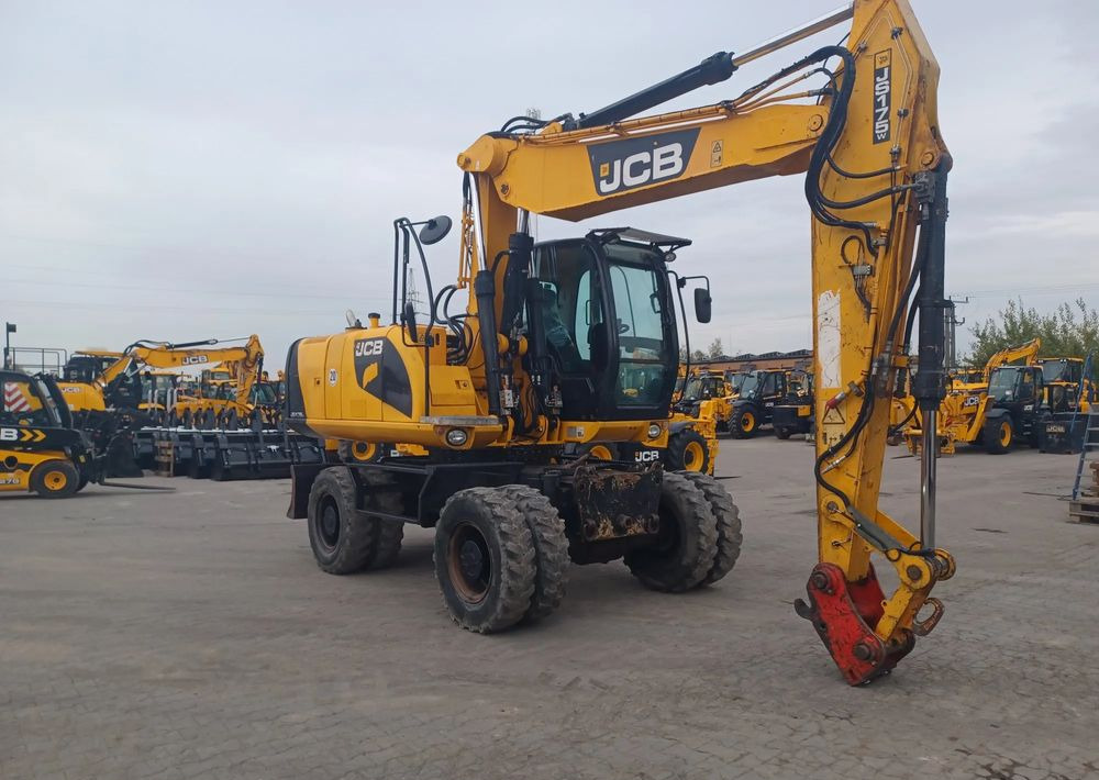 JCB JS175W - Gumikerekes kotró: 2 kép. JCB JS175W - Gumikerekes kotró: 2 kép.