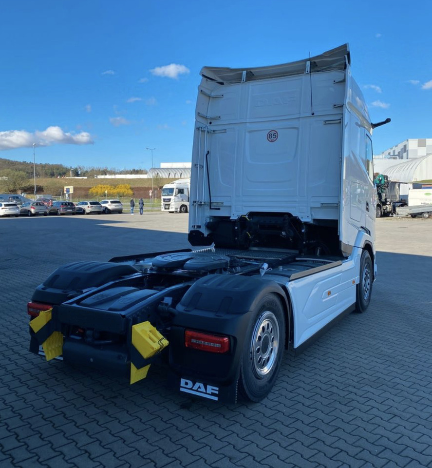 DAF XG 480 FT/ Camera - Nyergesvontató: 4 kép. DAF XG 480 FT/ Camera - Nyergesvontató: 4 kép.