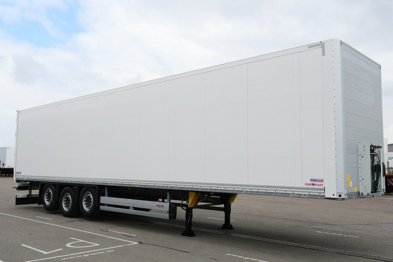 Schmitz Cargobull SKO 24/3 x ZURRLEISTE / 2 x LIFTACHSE 90 tsd km - Félpótkocsi dobozos: 3 kép. Schmitz Cargobull SKO 24/3 x ZURRLEISTE / 2 x LIFTACHSE 90 tsd km - Félpótkocsi dobozos: 3 kép.