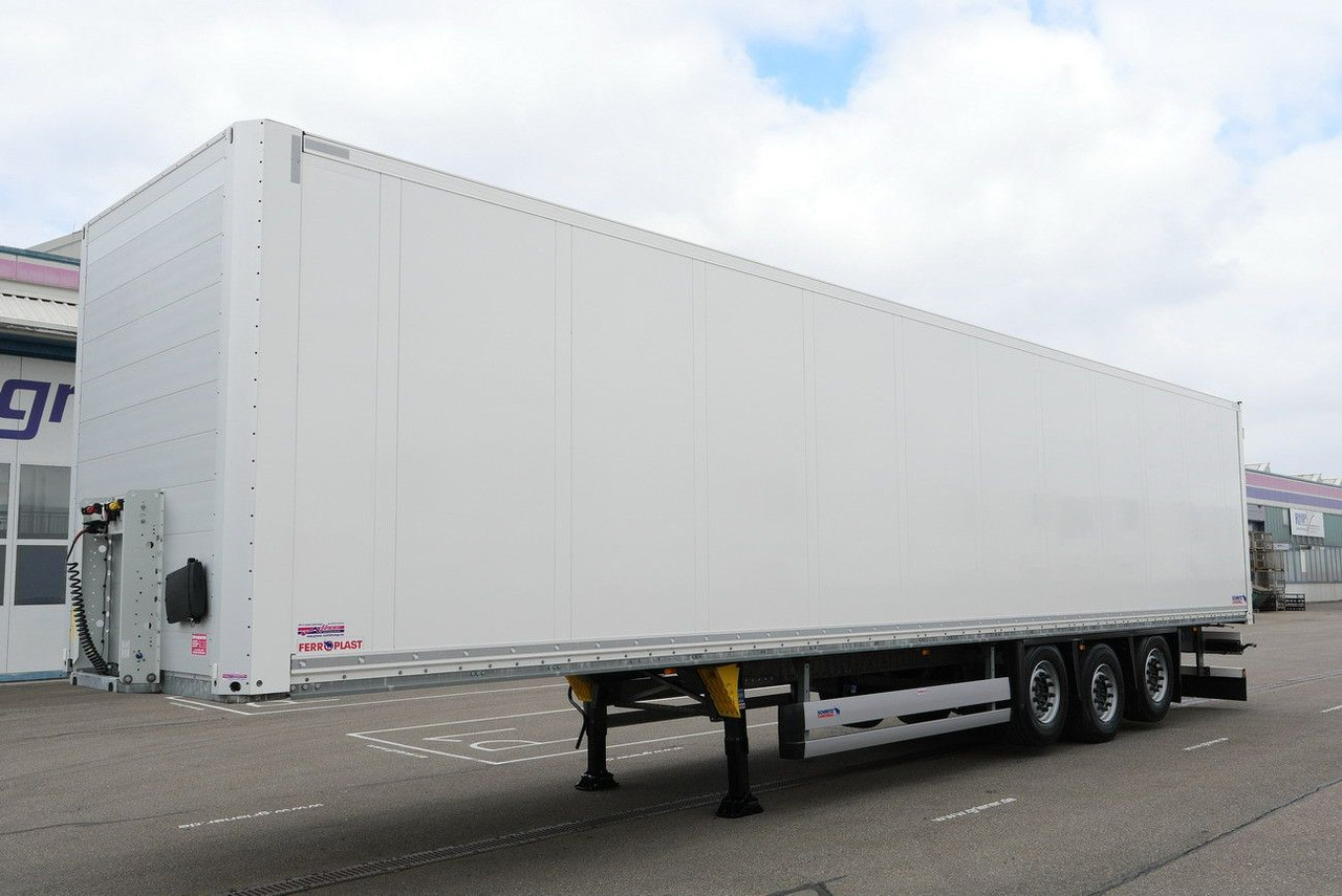 Schmitz Cargobull SKO 24/3 x ZURRLEISTE / 2 x LIFTACHSE 90 tsd km - Félpótkocsi dobozos: 4 kép. Schmitz Cargobull SKO 24/3 x ZURRLEISTE / 2 x LIFTACHSE 90 tsd km - Félpótkocsi dobozos: 4 kép.