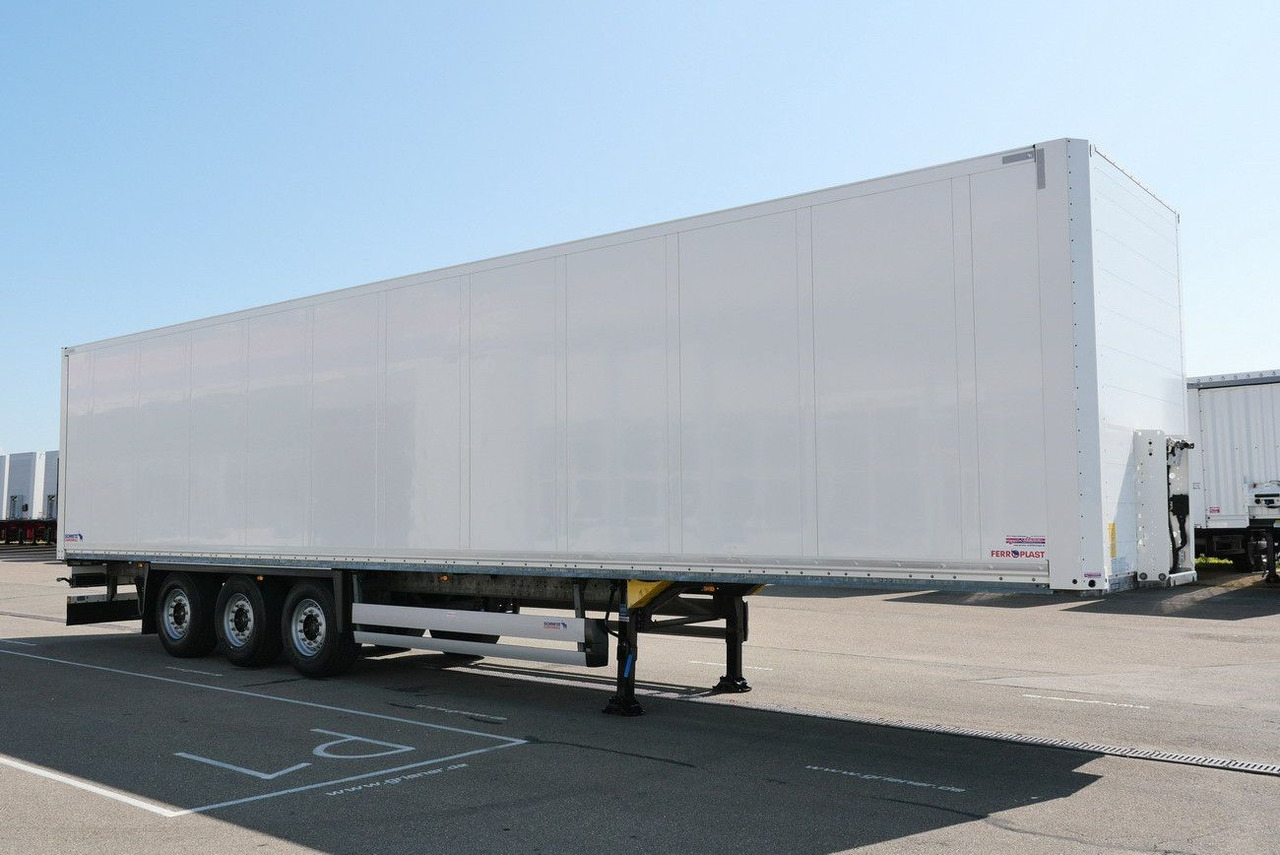 Schmitz Cargobull SKO 24 / ROLLTOR / LIFTACHSE /2 x ZURRLEISTE - Félpótkocsi dobozos: 3 kép. Schmitz Cargobull SKO 24 / ROLLTOR / LIFTACHSE /2 x ZURRLEISTE - Félpótkocsi dobozos: 3 kép.