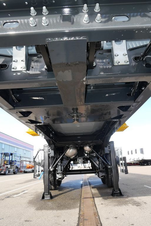 Új Félpótkocsi billenőplatós Schwarzmüller HARDOX MULDE / HEAVY DUTY /25 m³  5 mm  6x4: 19 kép.