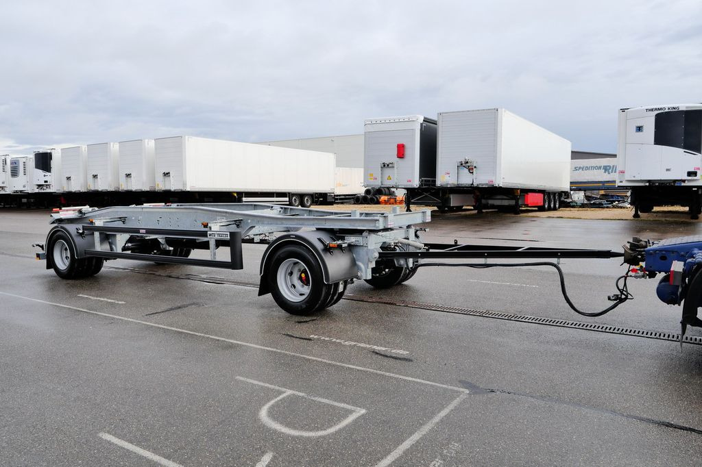Web-Trailer ARA 18/ DIN 30722 / 5000 - 7000 mm/19,5 VERZINKT - Multiliftes/ Konténerszállító pótkocsi: 2 kép. Web-Trailer ARA 18/ DIN 30722 / 5000 - 7000 mm/19,5 VERZINKT - Multiliftes/ Konténerszállító pótkocsi: 2 kép.