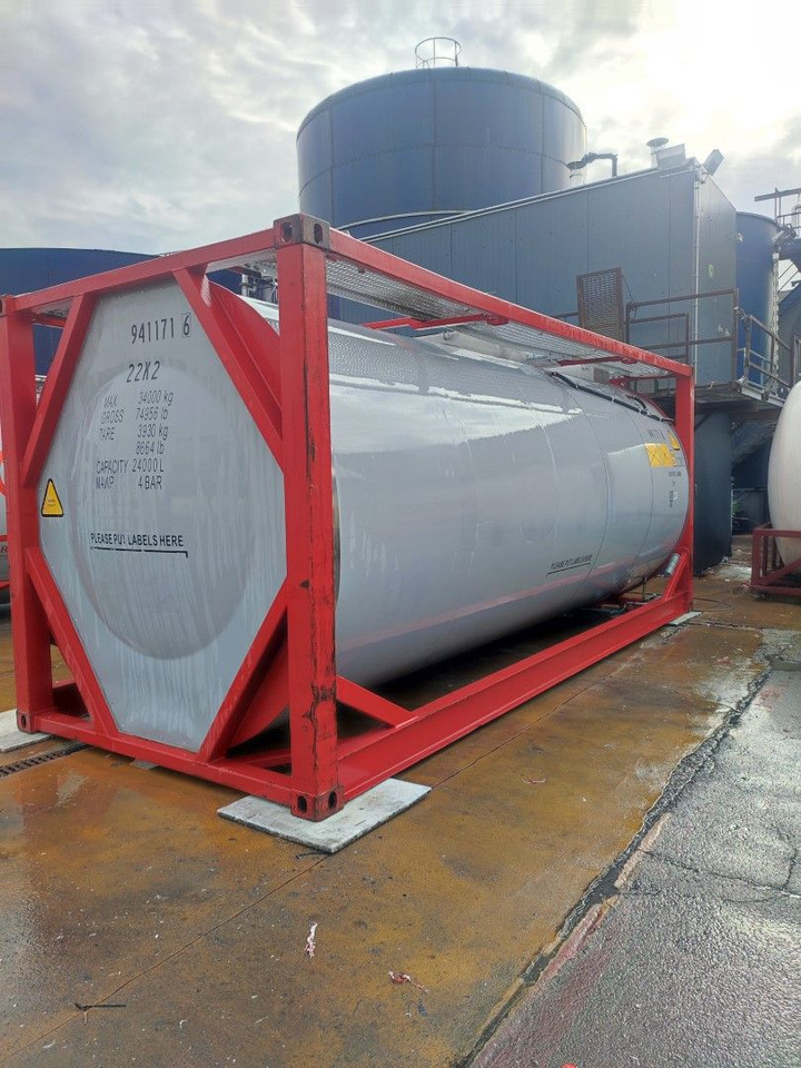 24.000 Liter V4A Vollrahmen 2 xLaufsteg - Tartályos félpótkocsi: 2 kép. 24.000 Liter V4A Vollrahmen 2 xLaufsteg - Tartályos félpótkocsi: 2 kép.