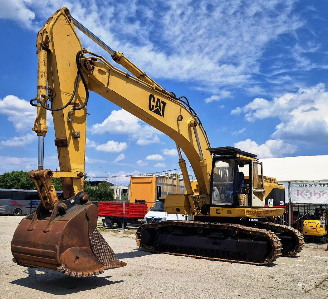Caterpillar 350L - Lánctalpas kotró: 4 kép. Caterpillar 350L - Lánctalpas kotró: 4 kép.