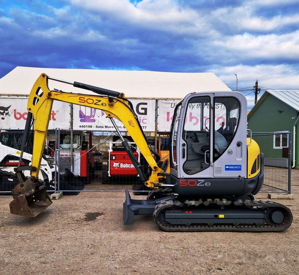 Wacker Neuson 50Z3 - Minikotró: 1 kép. Wacker Neuson 50Z3 - Minikotró: 1 kép.