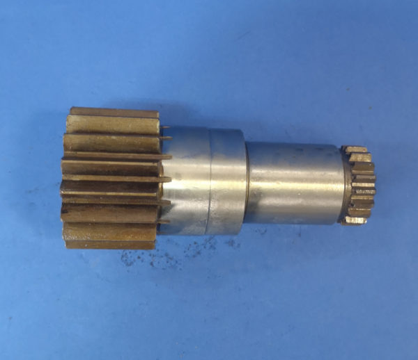 010110A Wałek silnika obrotu - Fordító motor - Építőipari gépek: 2 kép. 010110A Wałek silnika obrotu - Fordító motor - Építőipari gépek: 2 kép.