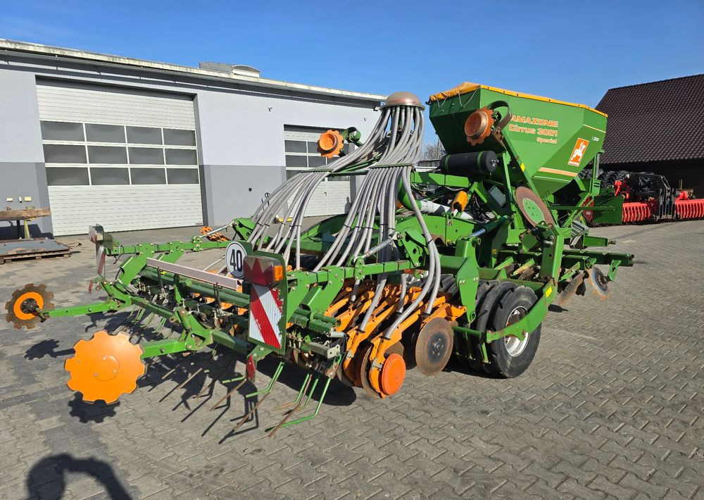 Amazone CIRRUS 3001 Specjal - Szemenkénti vetőgép: 4 kép. Amazone CIRRUS 3001 Specjal - Szemenkénti vetőgép: 4 kép.