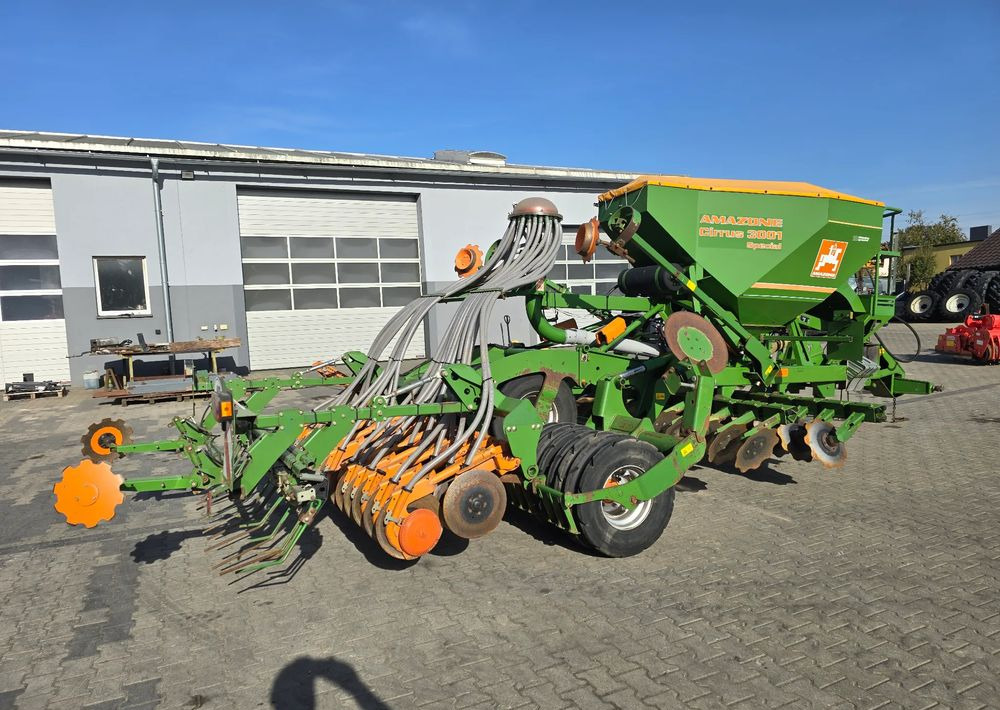 Amazone CIRRUS 3001 Specjal - Szemenkénti vetőgép: 3 kép. Amazone CIRRUS 3001 Specjal - Szemenkénti vetőgép: 3 kép.