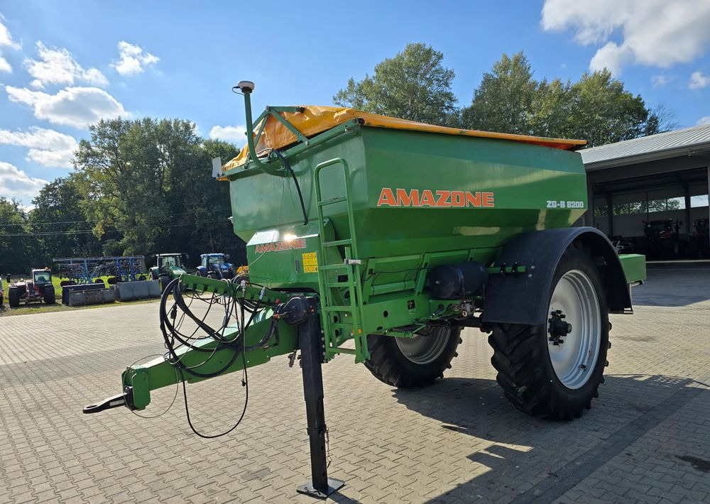 Amazone ZG-B 8200 Ultra Hydro - Műtrágyaszóró: 1 kép. Amazone ZG-B 8200 Ultra Hydro - Műtrágyaszóró: 1 kép.
