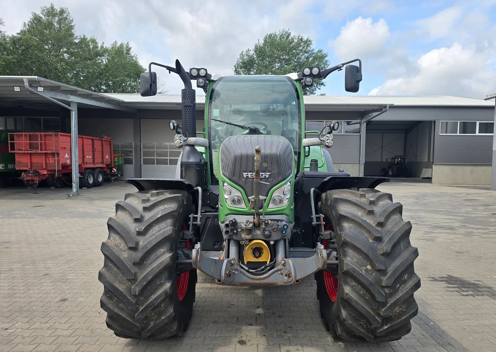 Fendt 722 Vario SCR Profi - Traktor: 3 kép. Fendt 722 Vario SCR Profi - Traktor: 3 kép.