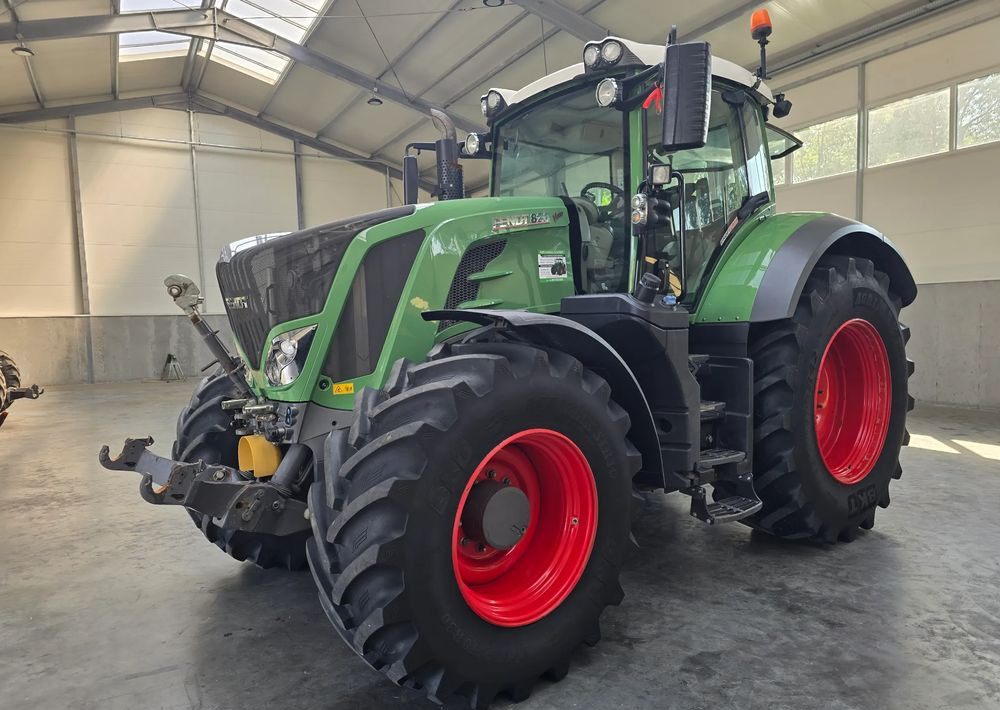 Fendt 828 S4 - Traktor: 1 kép. Fendt 828 S4 - Traktor: 1 kép.