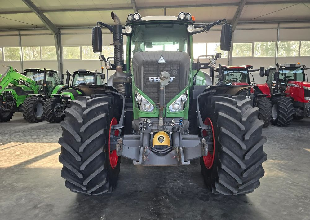 Fendt 828 S4 ProfiPlus - Traktor: 3 kép. Fendt 828 S4 ProfiPlus - Traktor: 3 kép.