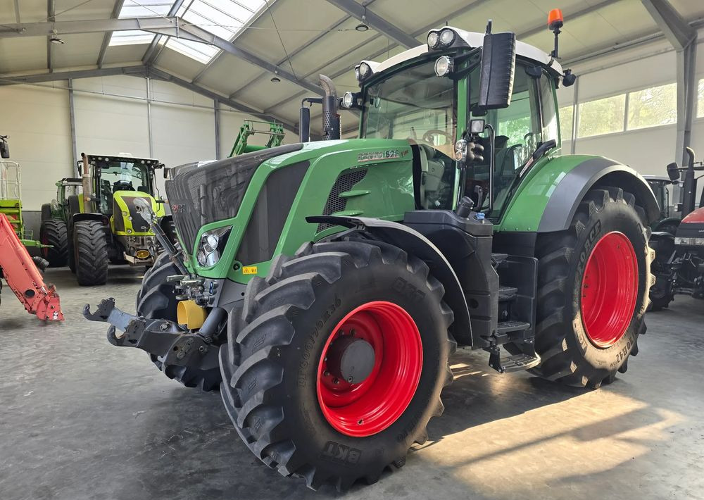 Fendt 828 S4 ProfiPlus - Traktor: 1 kép. Fendt 828 S4 ProfiPlus - Traktor: 1 kép.