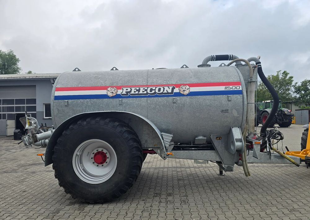 Inny Peecon 11500 - Szippantó tartálykocsi: 2 kép. Inny Peecon 11500 - Szippantó tartálykocsi: 2 kép.