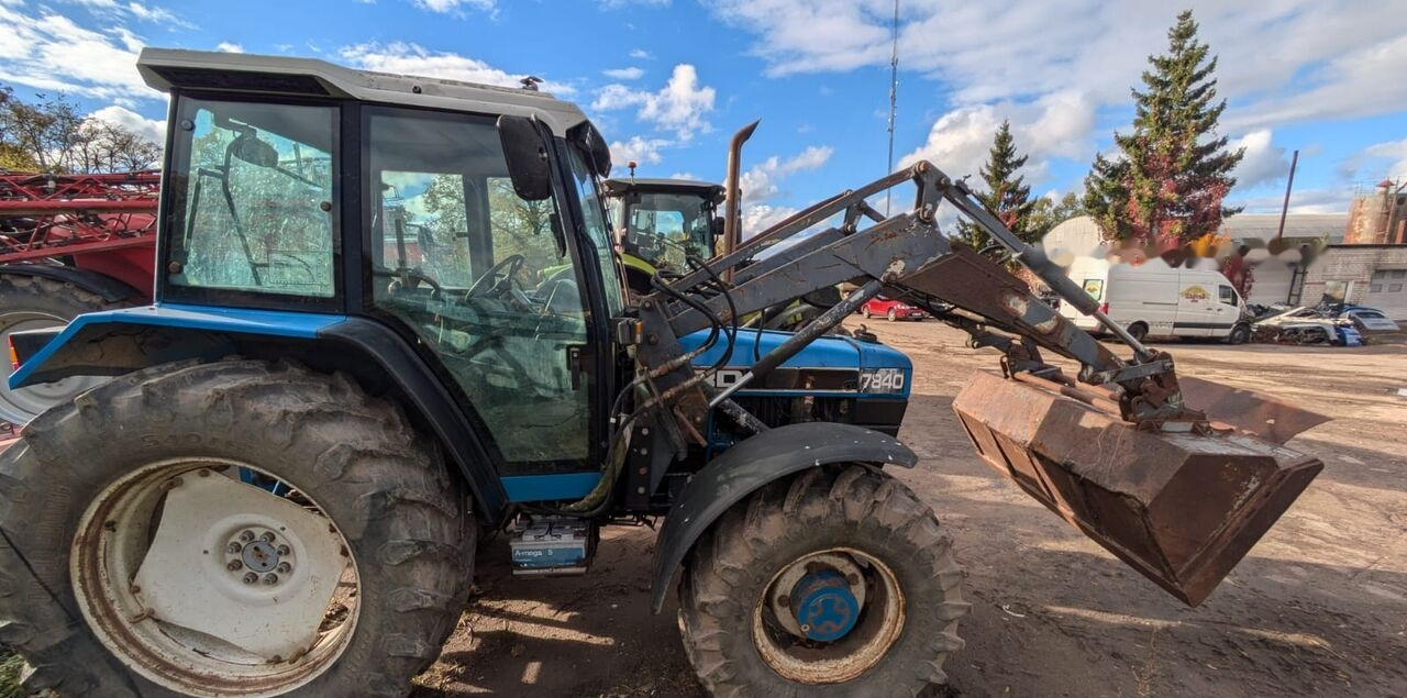 Ford 7840 - Traktor: 4 kép. Ford 7840 - Traktor: 4 kép.