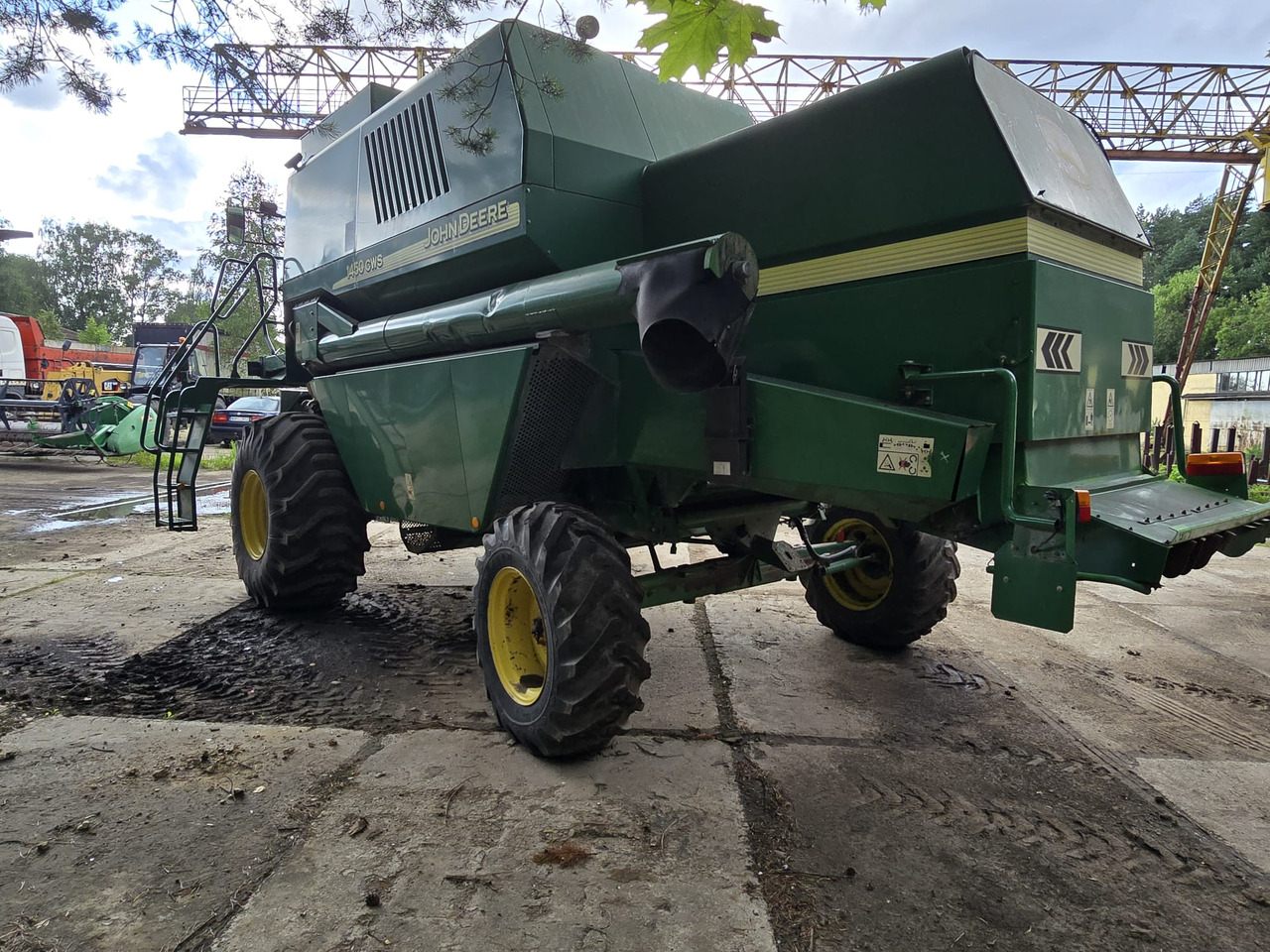 JOHN DEERE 1450 CWS - Kombájn: 3 kép. JOHN DEERE 1450 CWS - Kombájn: 3 kép.