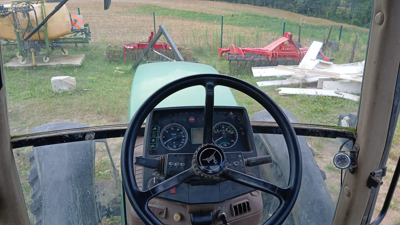 JOHN DEERE 7800 - Traktor: 5 kép. JOHN DEERE 7800 - Traktor: 5 kép.