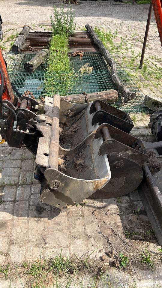 KUBOTA KX027-4 - Minikotró: 5 kép. KUBOTA KX027-4 - Minikotró: 5 kép.